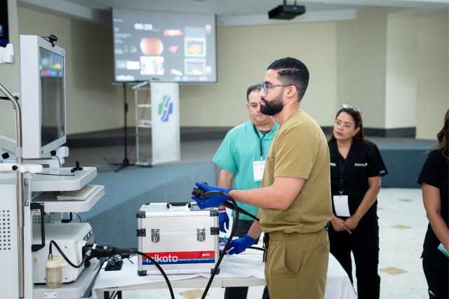 1731012967 304 Centro de estudios digestivos HOMS ofrece curso de endoscopia terapeutica 